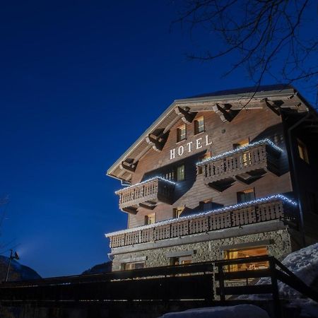 Hotel Rascard Valtournenche Buitenkant foto
