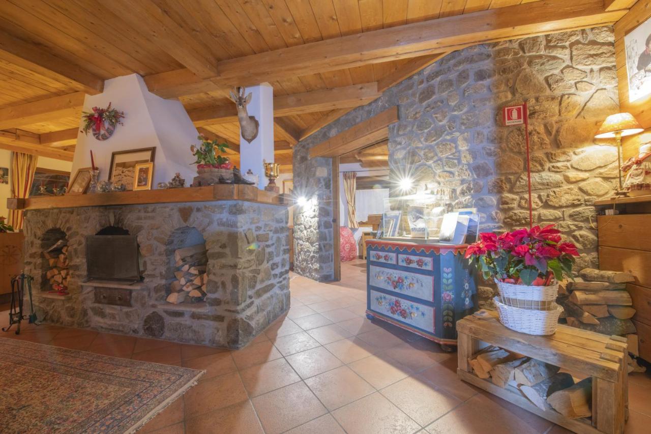 Hotel Rascard Valtournenche Buitenkant foto