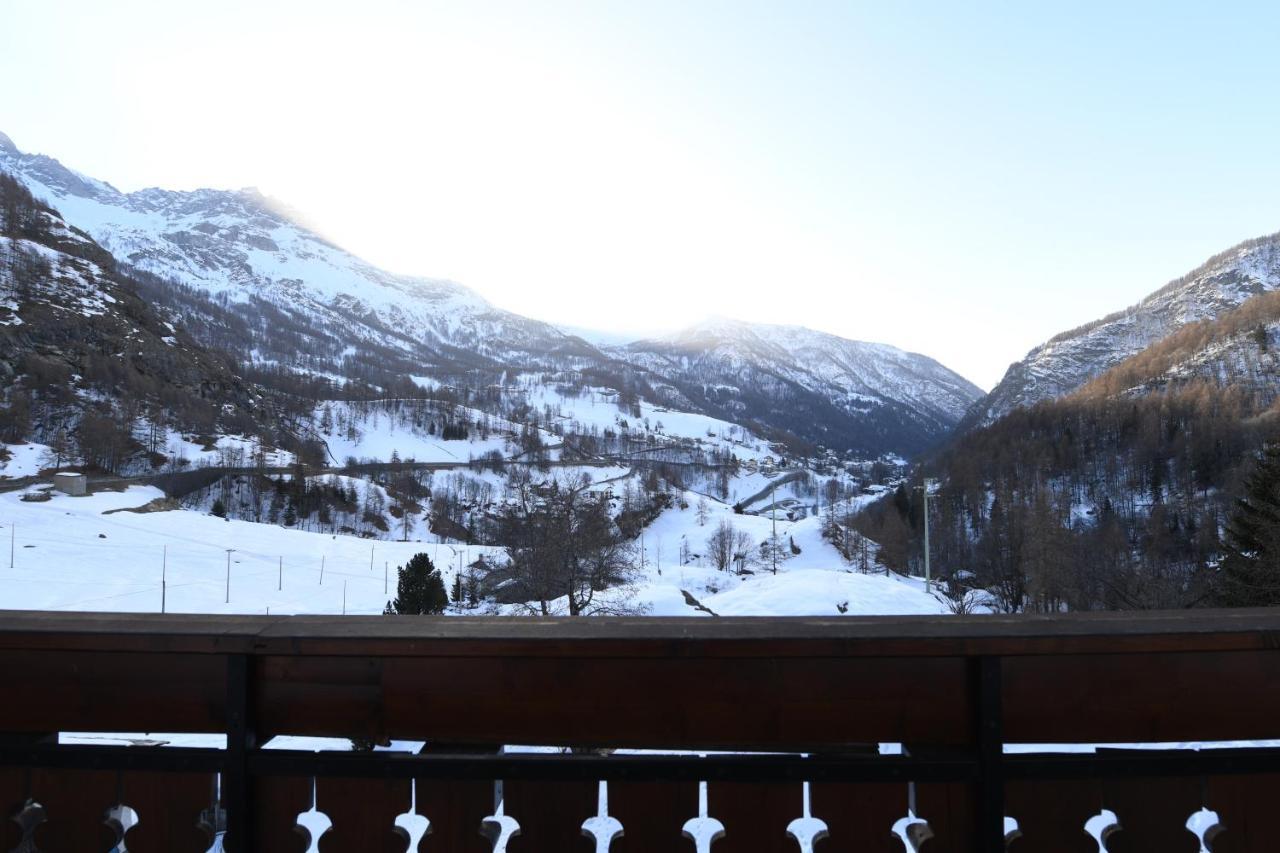 Hotel Rascard Valtournenche Buitenkant foto