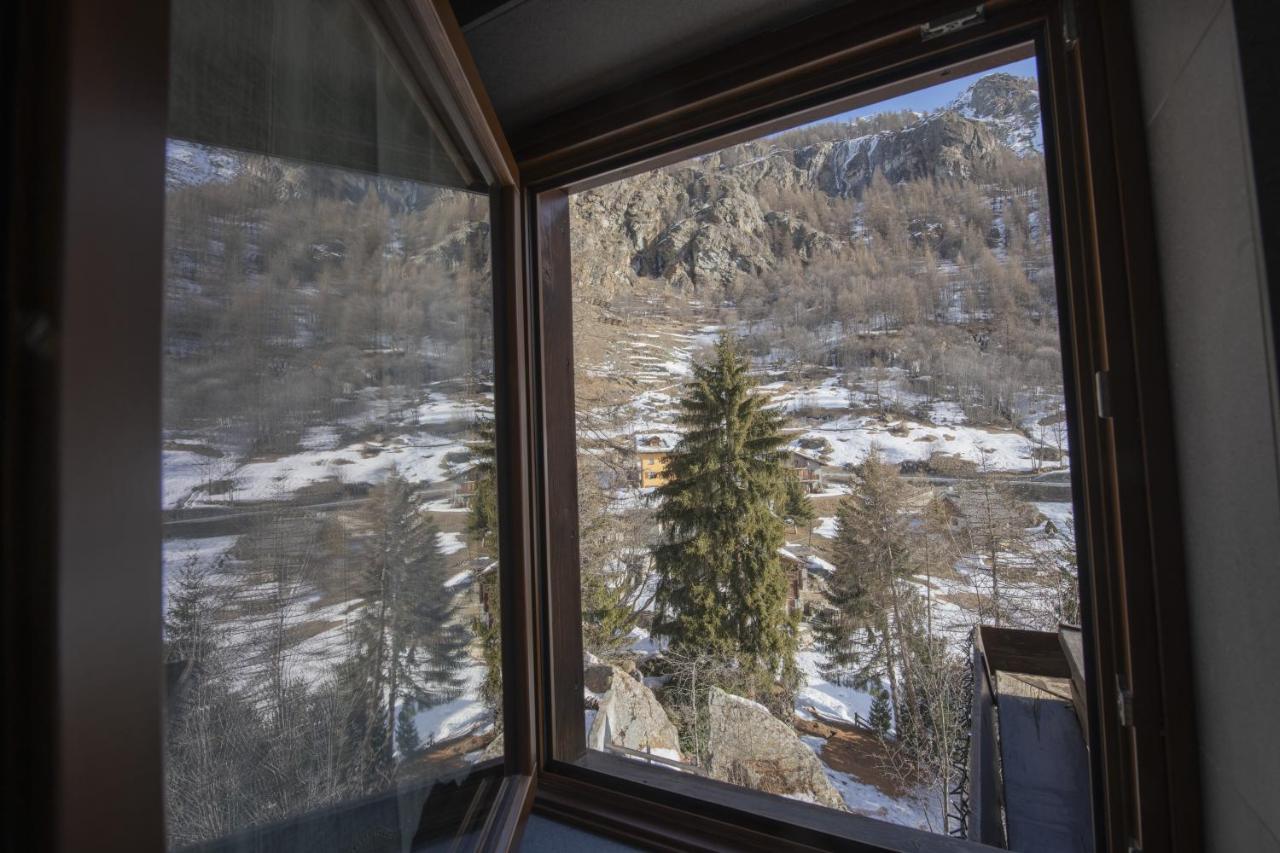 Hotel Rascard Valtournenche Buitenkant foto