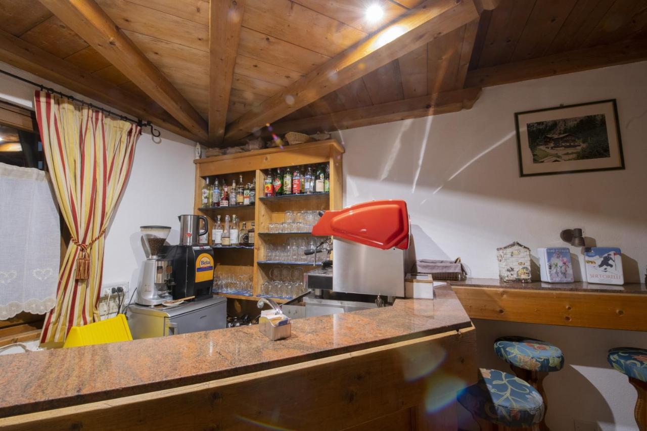 Hotel Rascard Valtournenche Buitenkant foto
