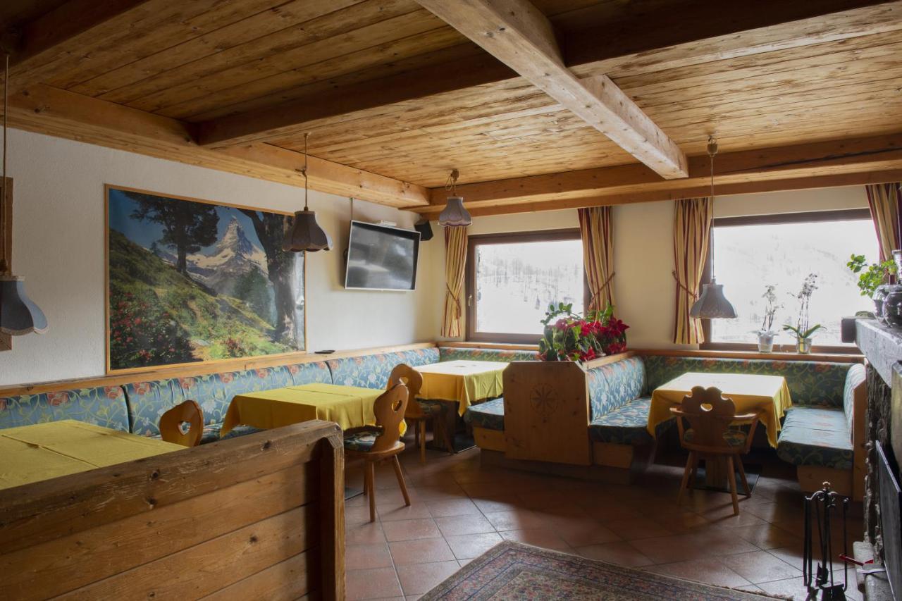Hotel Rascard Valtournenche Buitenkant foto