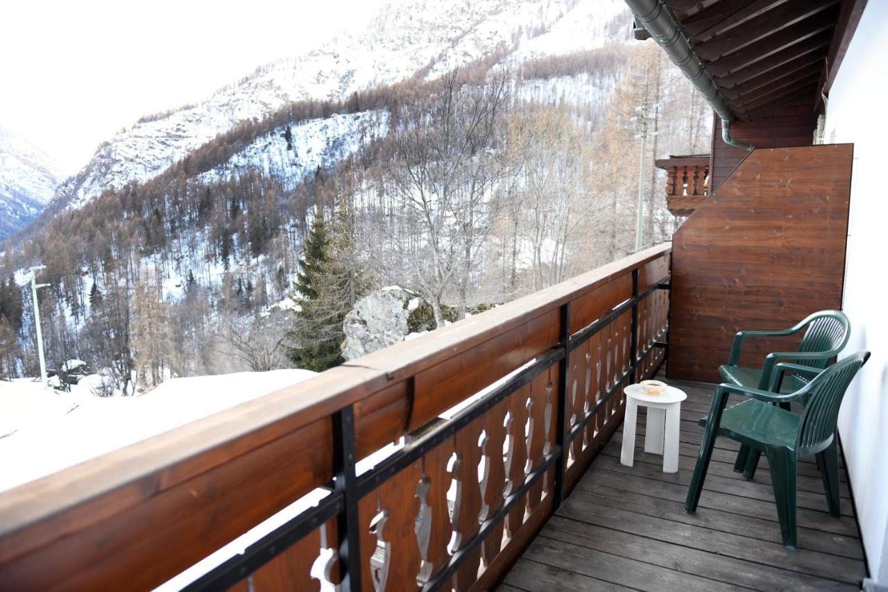 Hotel Rascard Valtournenche Buitenkant foto