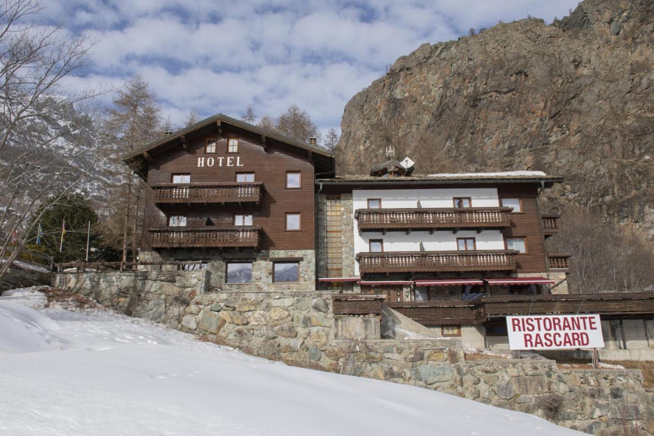 Hotel Rascard Valtournenche Buitenkant foto