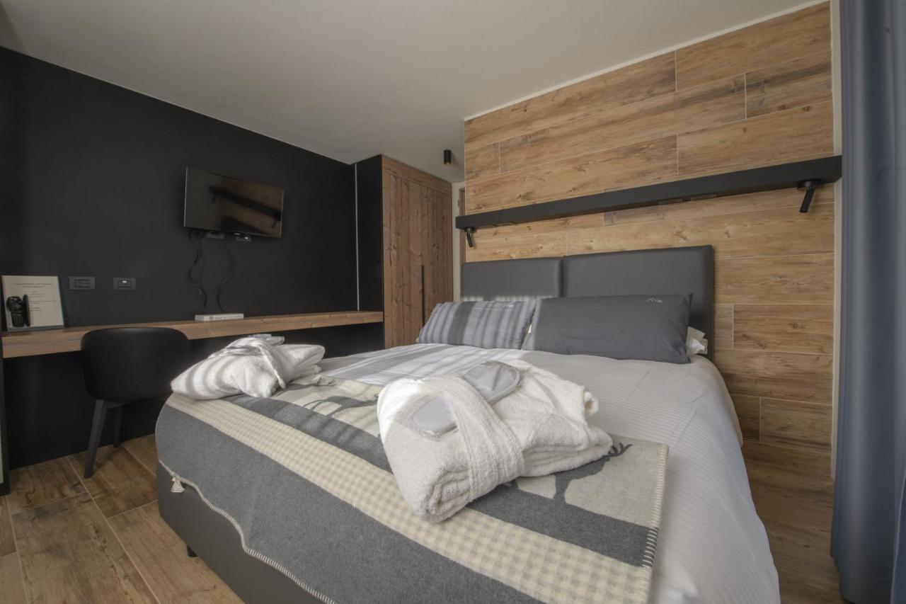 Hotel Rascard Valtournenche Buitenkant foto